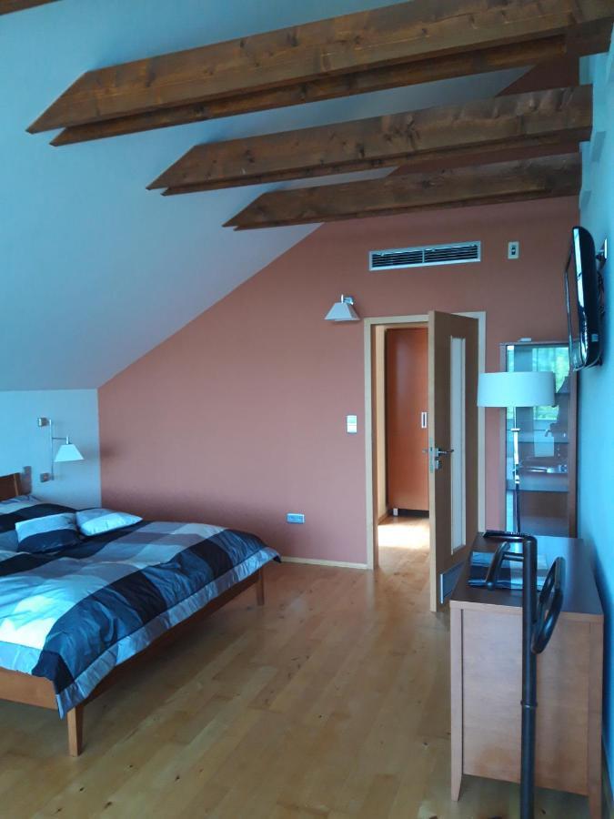 Apartmany Puerto Сенец Екстериор снимка