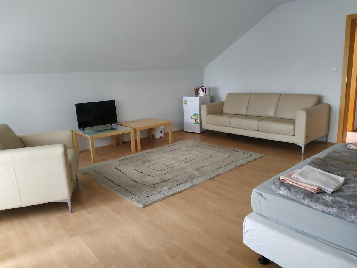 Apartmany Puerto Сенец Екстериор снимка