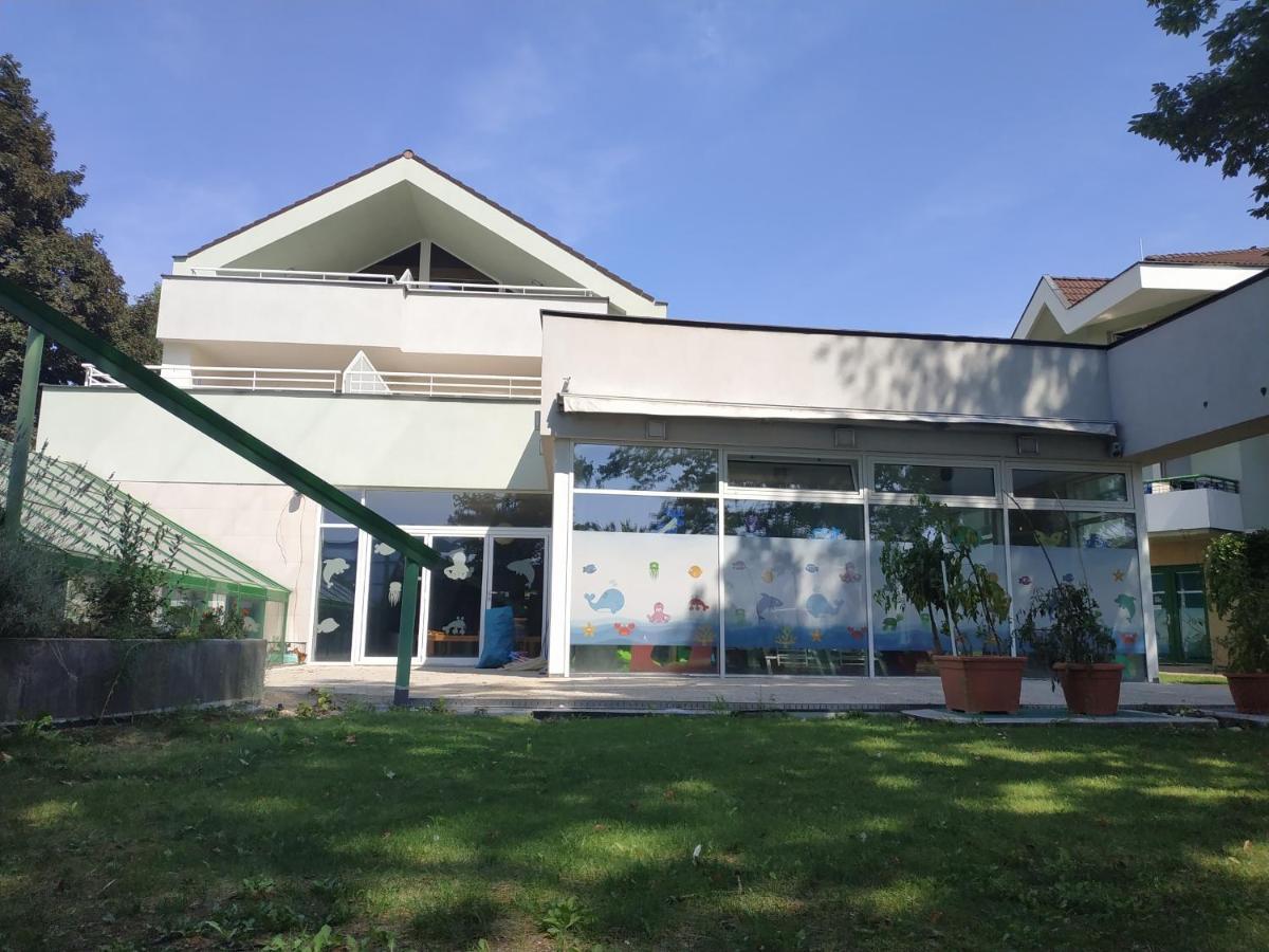 Apartmany Puerto Сенец Екстериор снимка