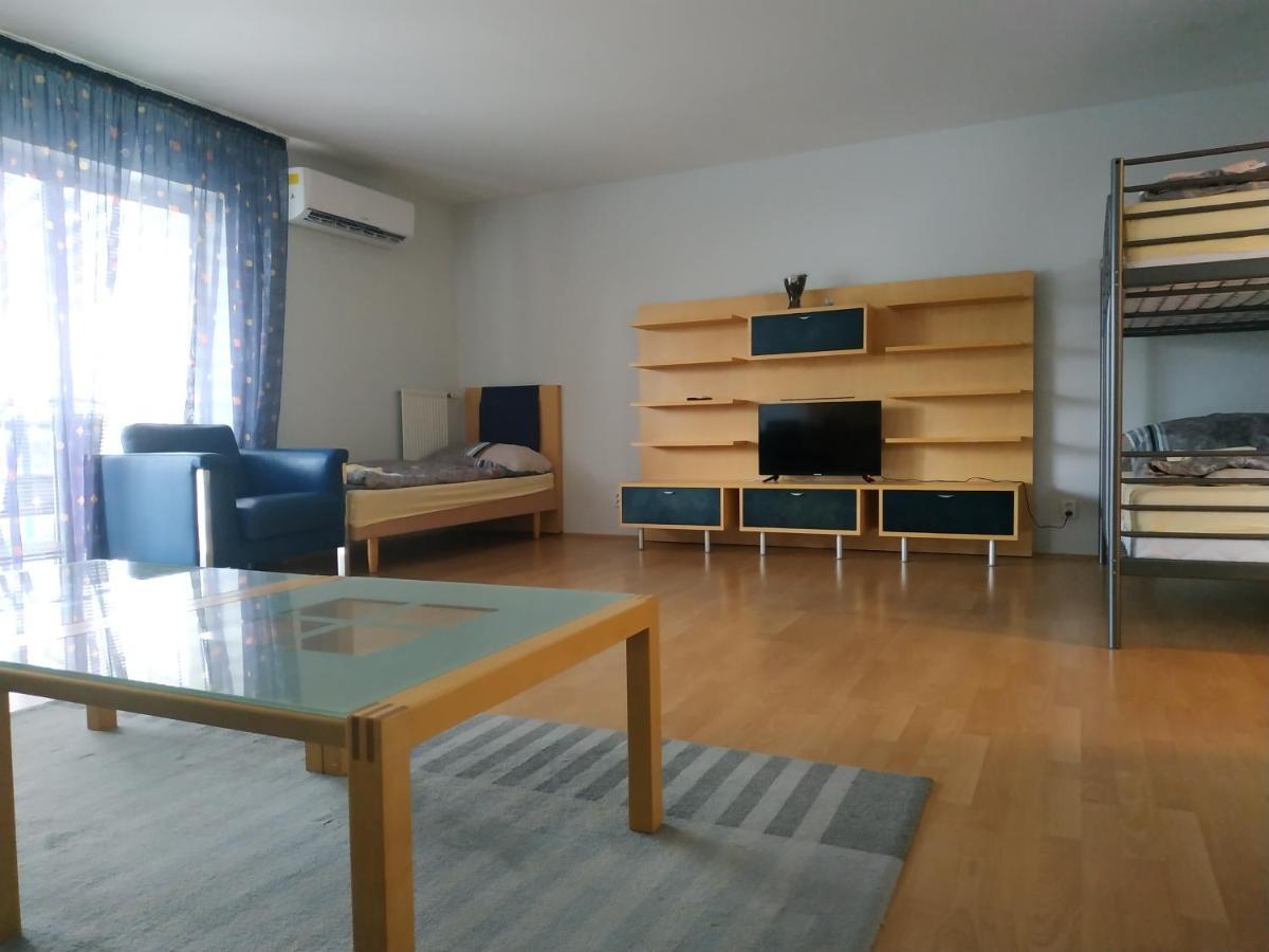 Apartmany Puerto Сенец Екстериор снимка